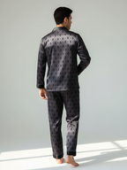 Men’s Silk-Feel Pajama Set – Long Sleeve Satin-Look Sleepwear with Elegant Pattern